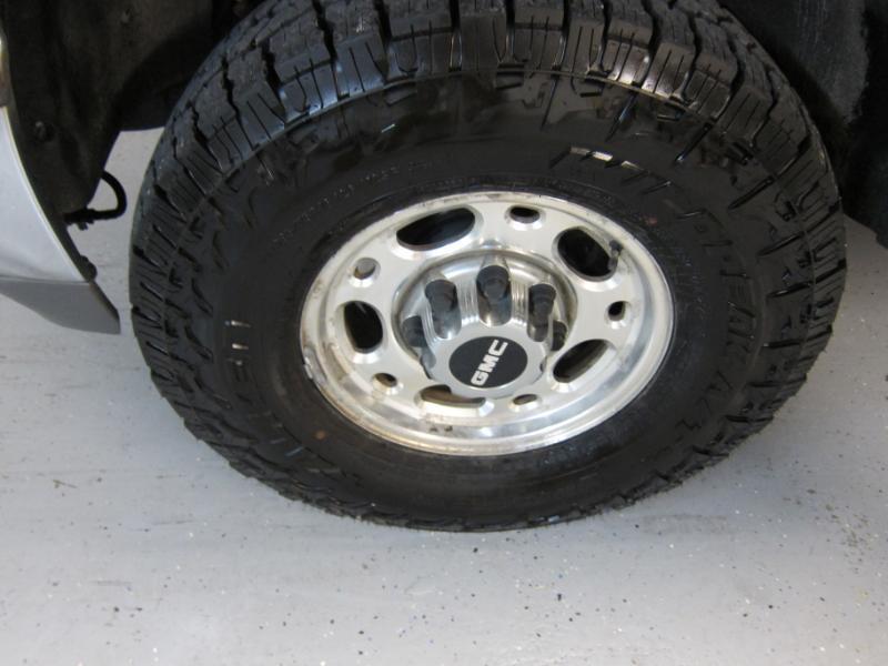 GMC Sierra 2500HD SL Ext. Cab Short Bed 4WD 2001