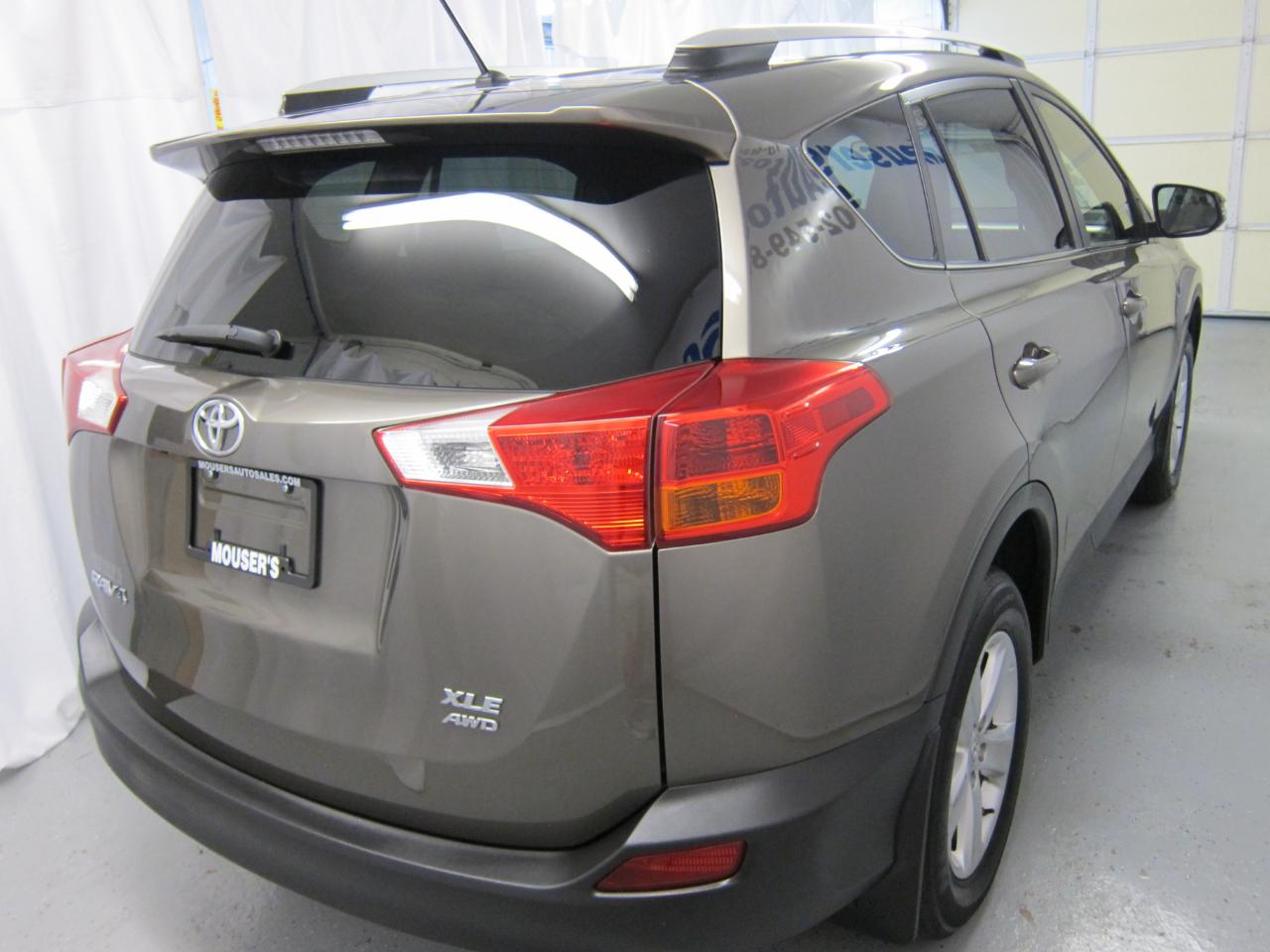 Toyota RAV4 XLE AWD 2013