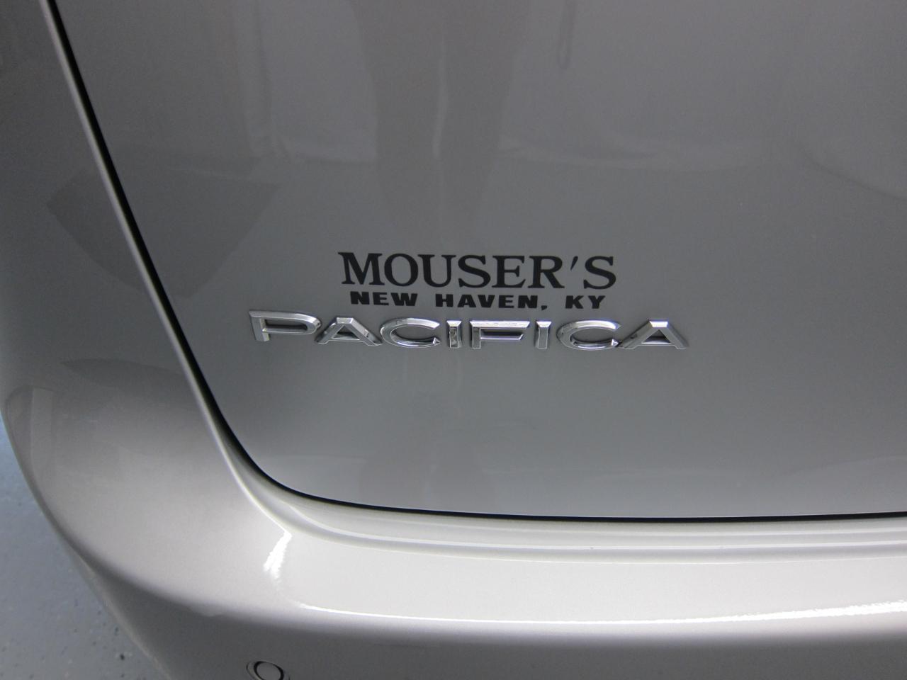 Chrysler Pacifica Touring L 2024
