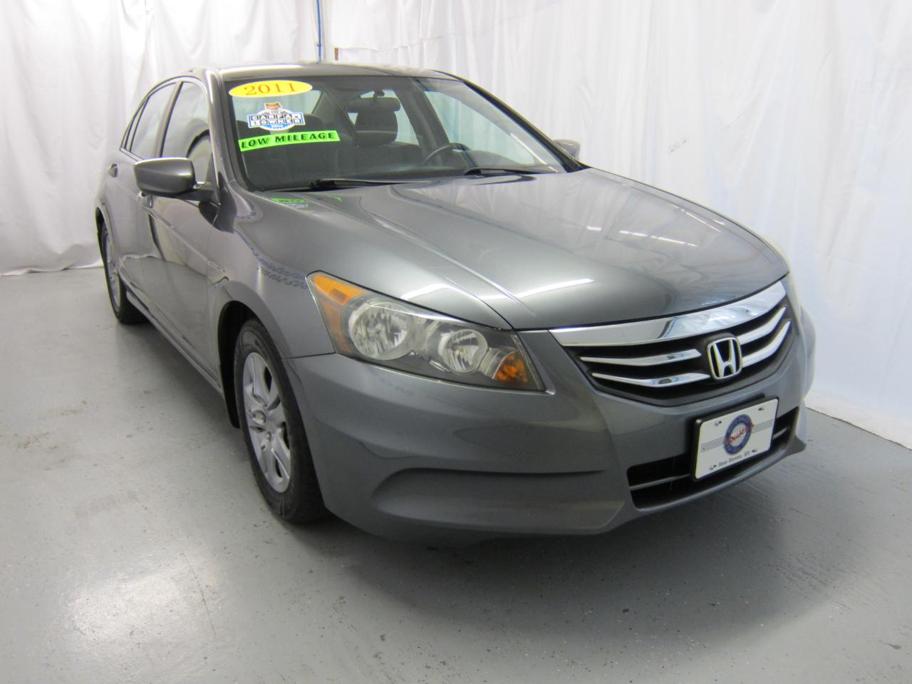 Honda Accord LX-P Sedan AT 2011