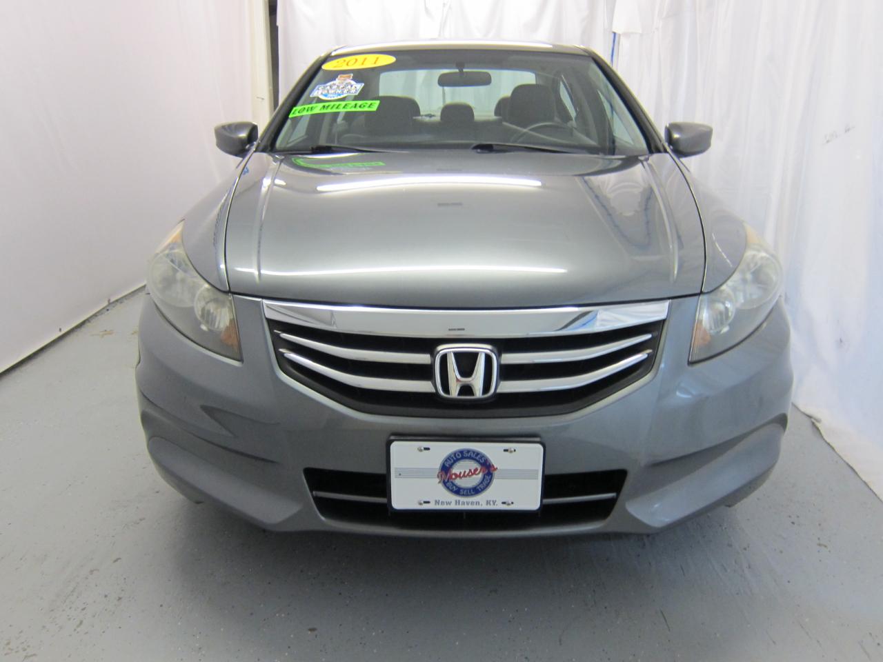 Honda Accord LX-P Sedan AT 2011