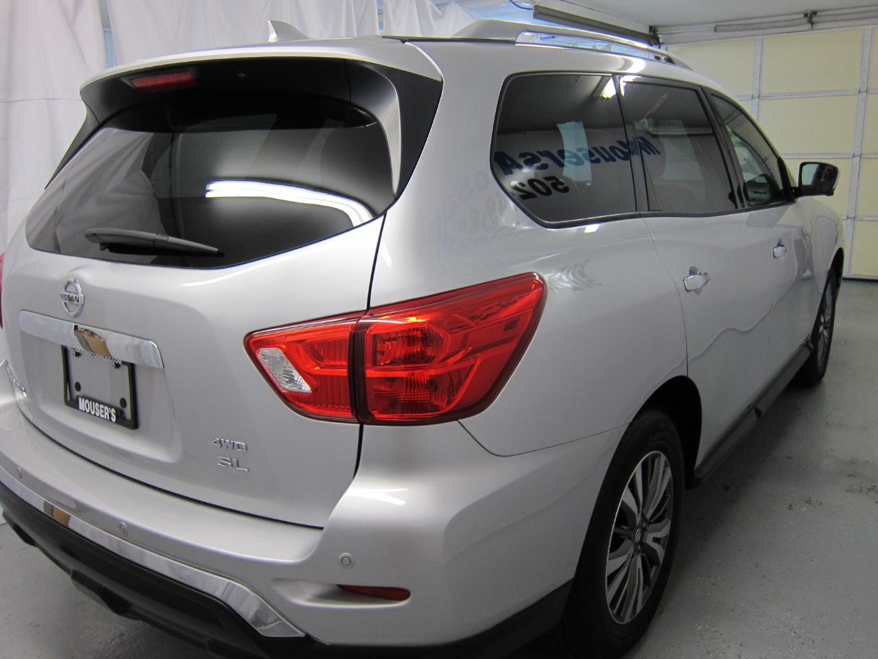 Nissan Pathfinder SL 4WD 2019