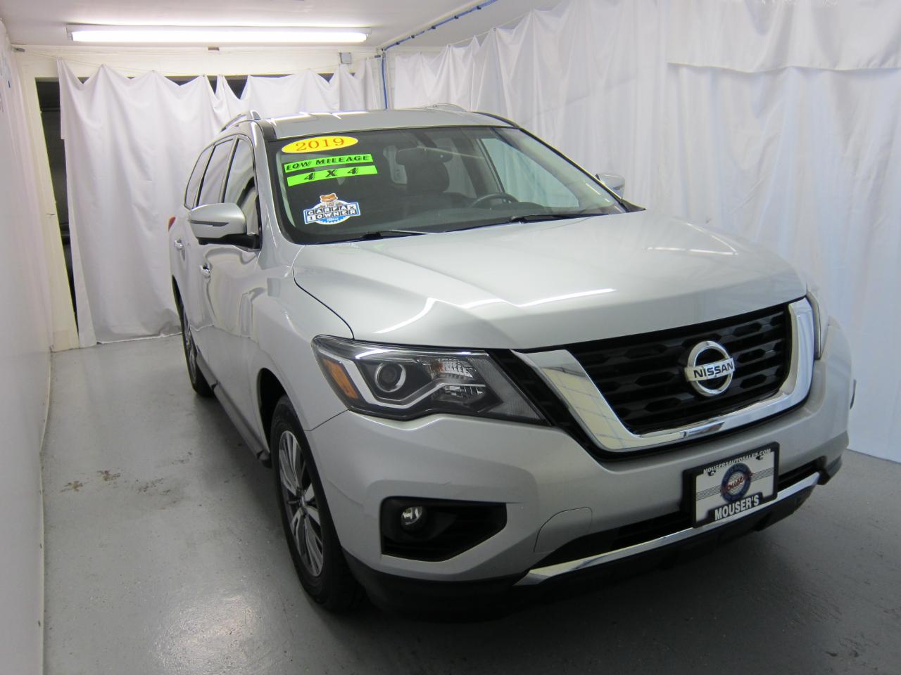 Nissan Pathfinder SL 4WD 2019