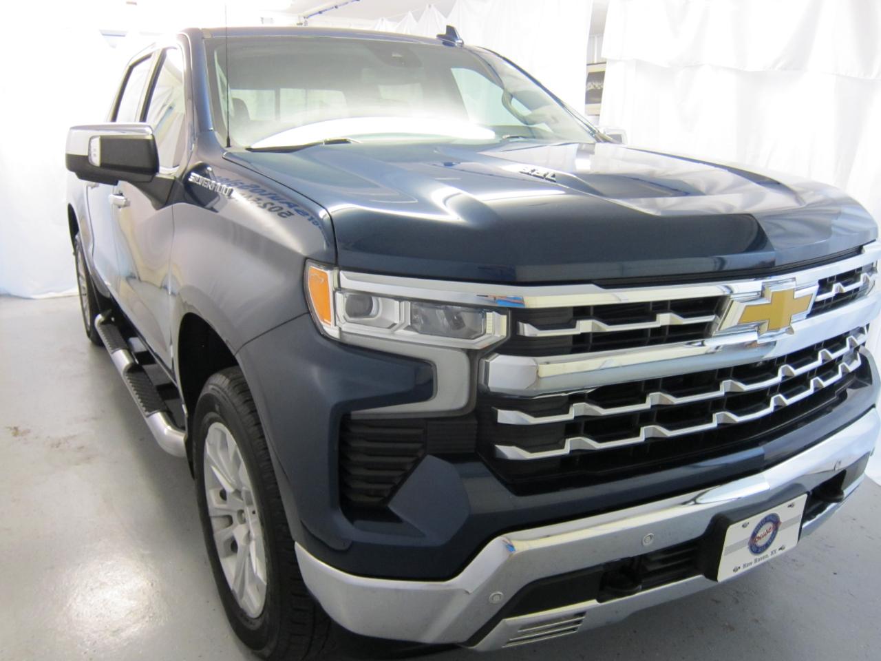 Chevrolet Silverado 1500 LTZ Crew Cab 4WD 2022
