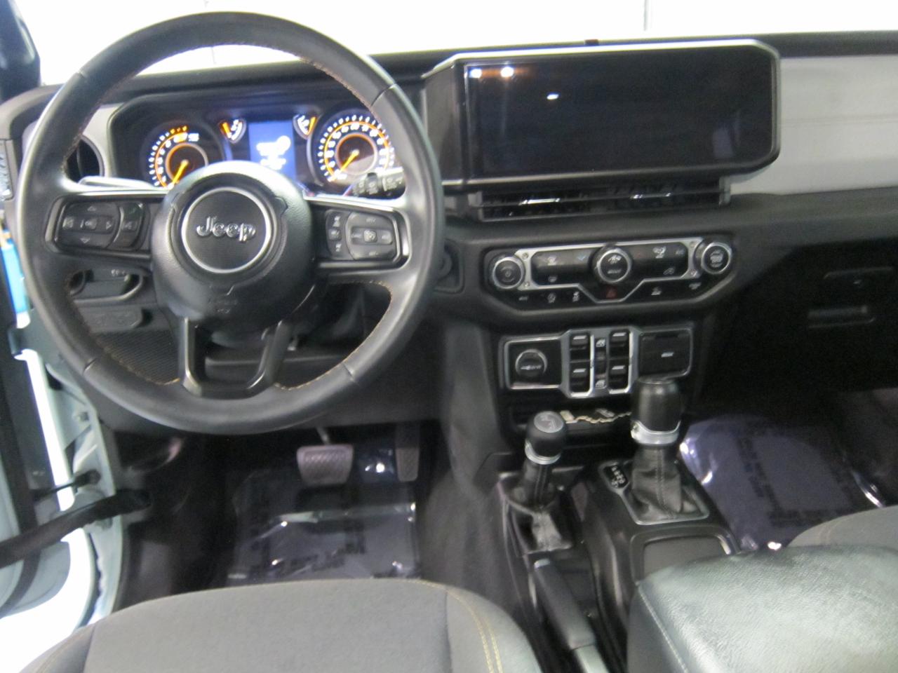Jeep Wrangler Sport 2024