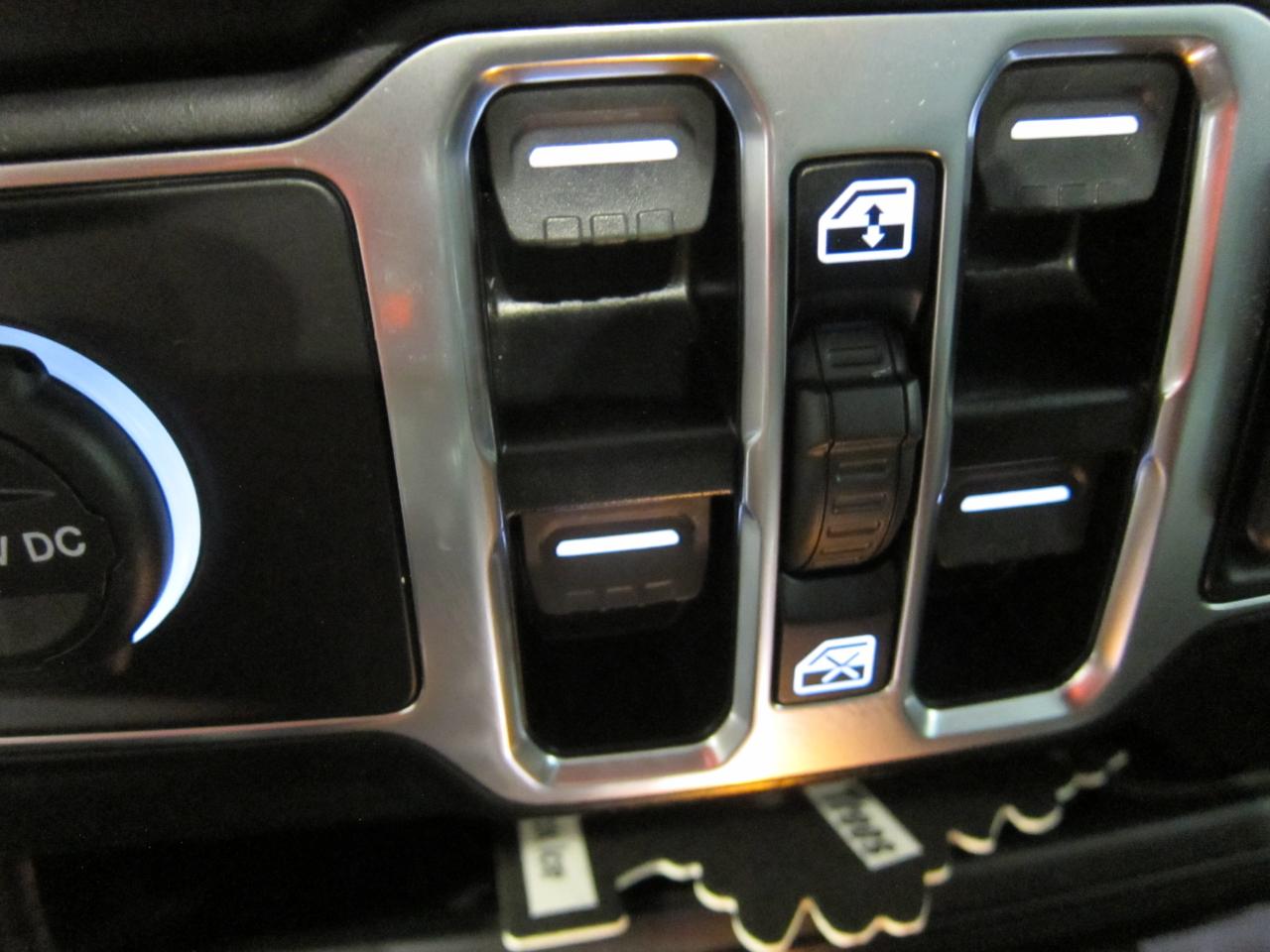 Jeep Wrangler Sport 2024