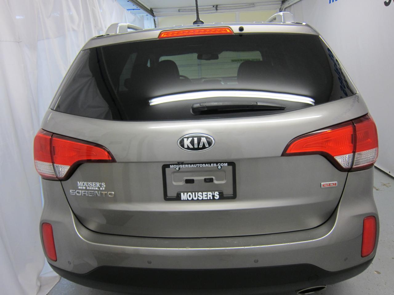 Kia Sorento LX 2WD 2014