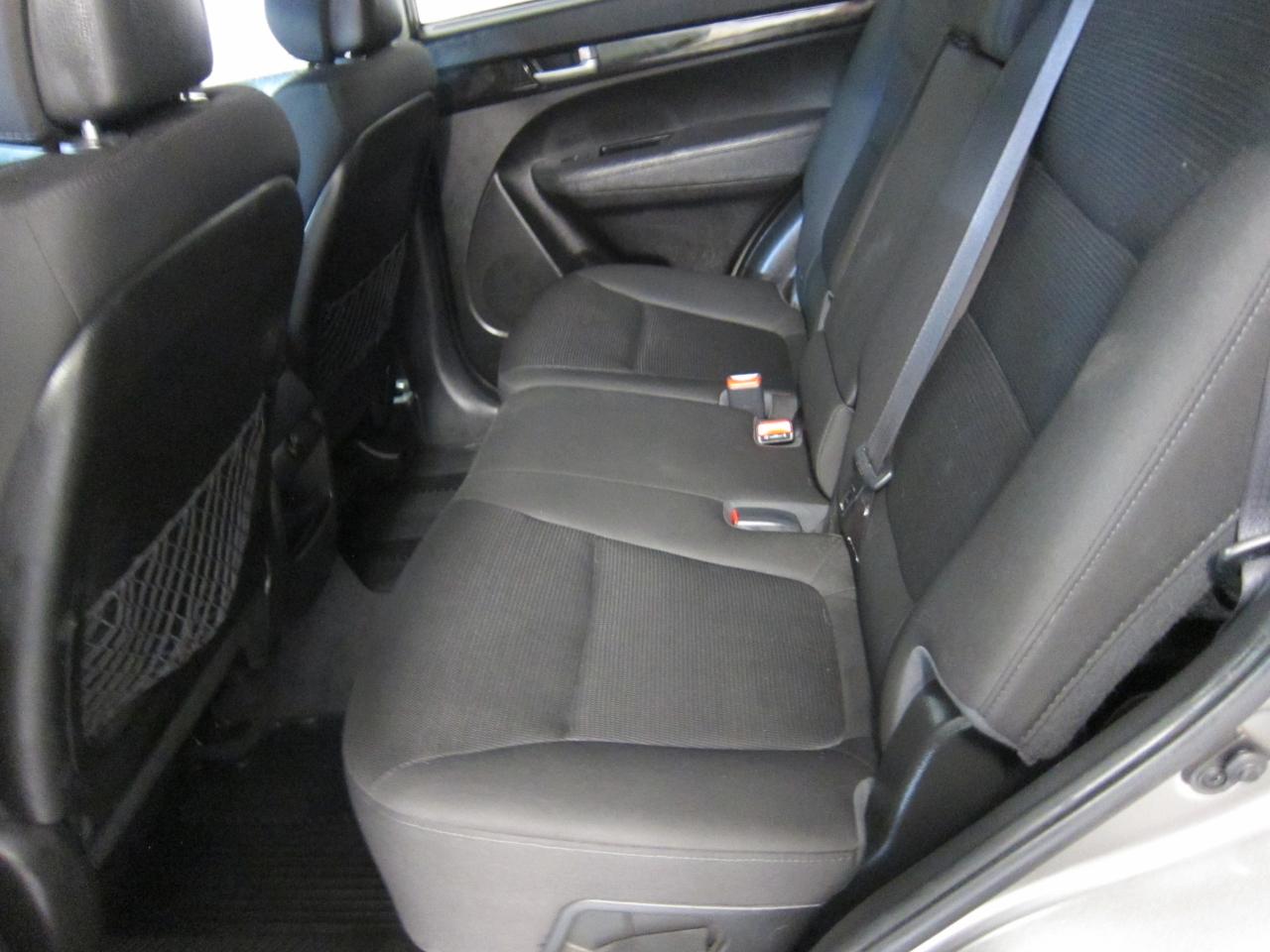 Kia Sorento LX 2WD 2014