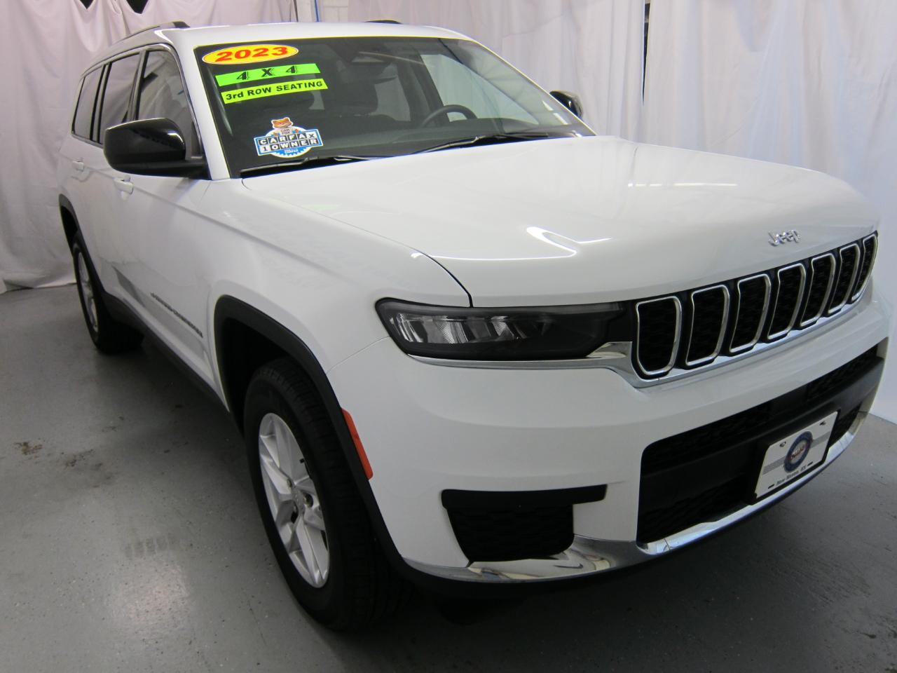 Jeep Grand Cherokee L Laredo 4WD 2023