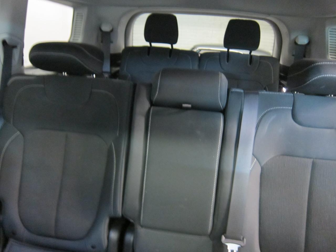 Jeep Grand Cherokee L Laredo 4WD 2023