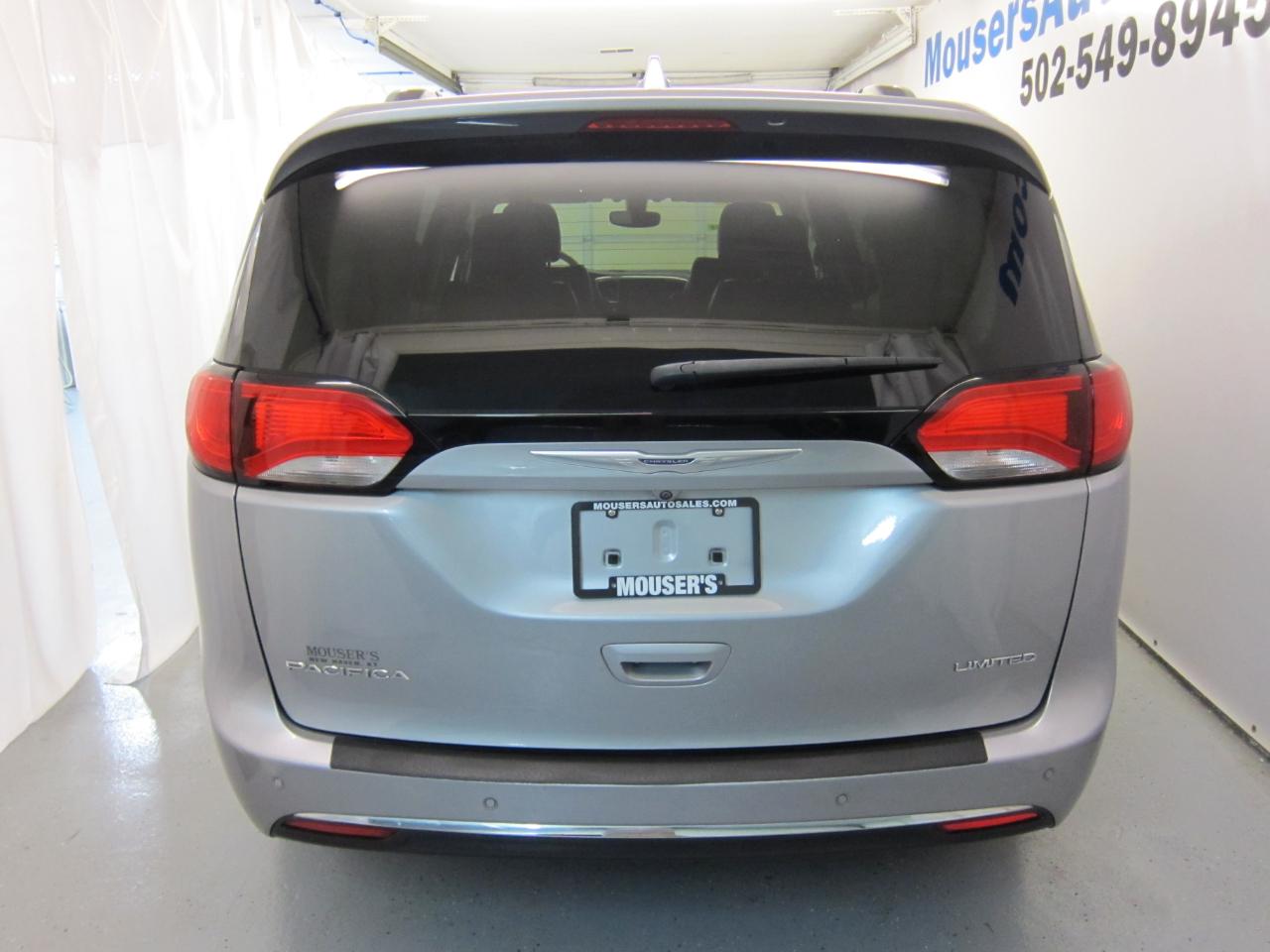 Chrysler Pacifica Limited 2020