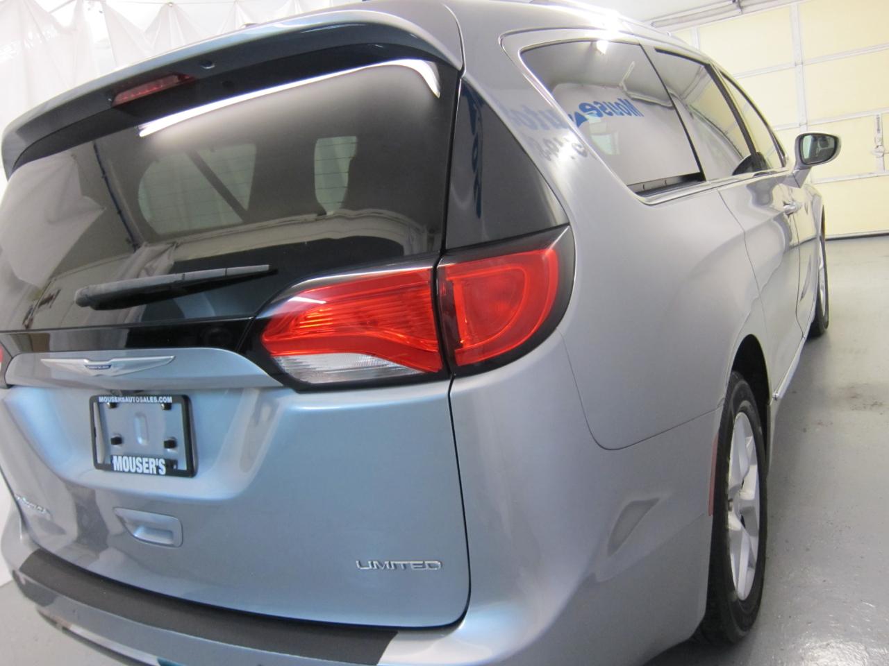 Chrysler Pacifica Limited 2020