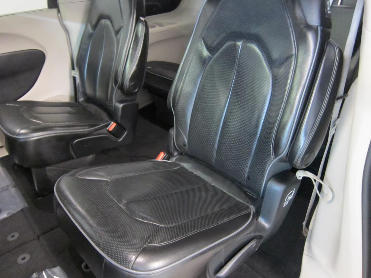 Chrysler Pacifica Limited 2020