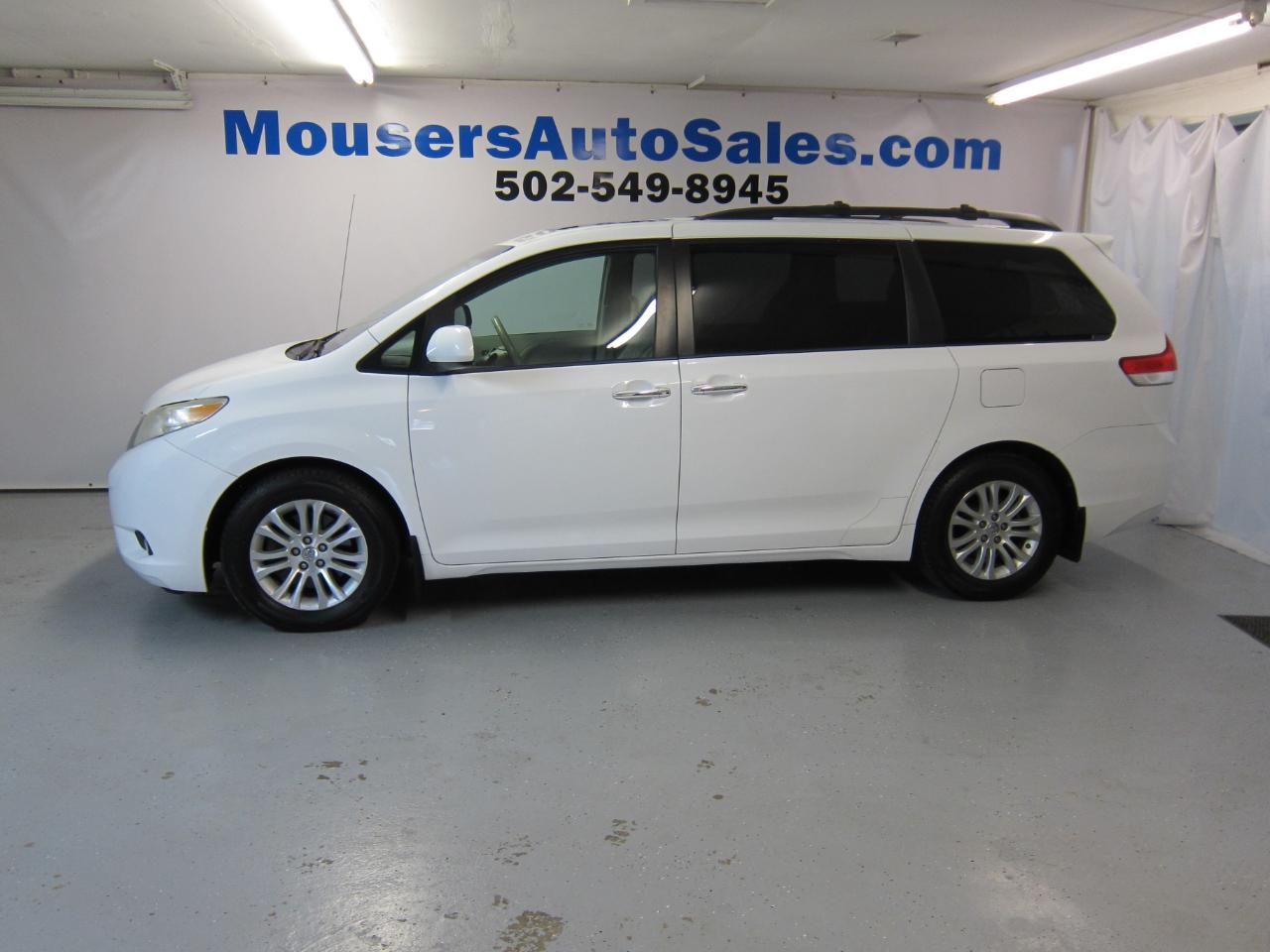 2013 Toyota Sienna XLE FWD 8-Passenger V6