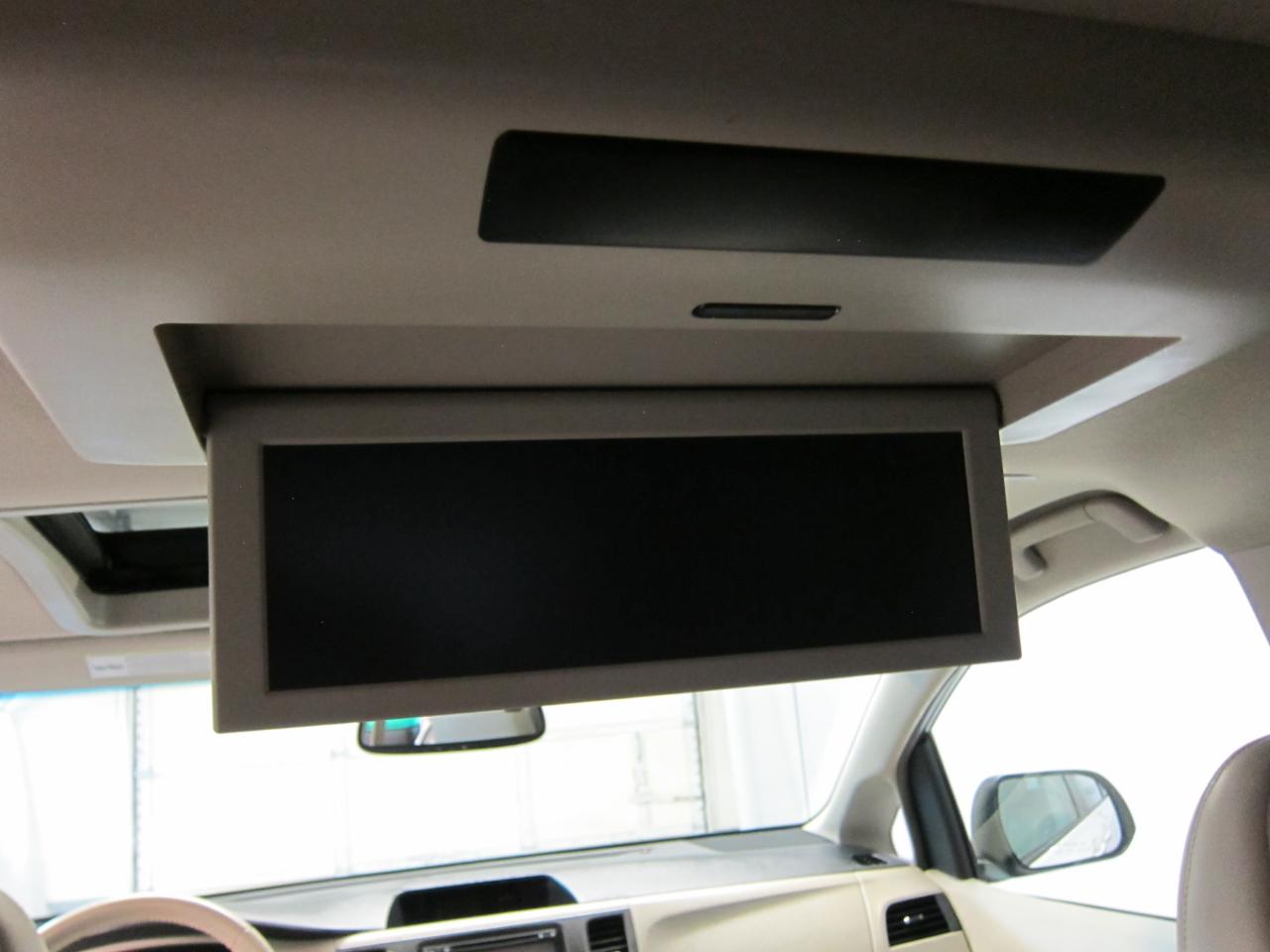 Toyota Sienna XLE FWD 8-Passenger V6 2013