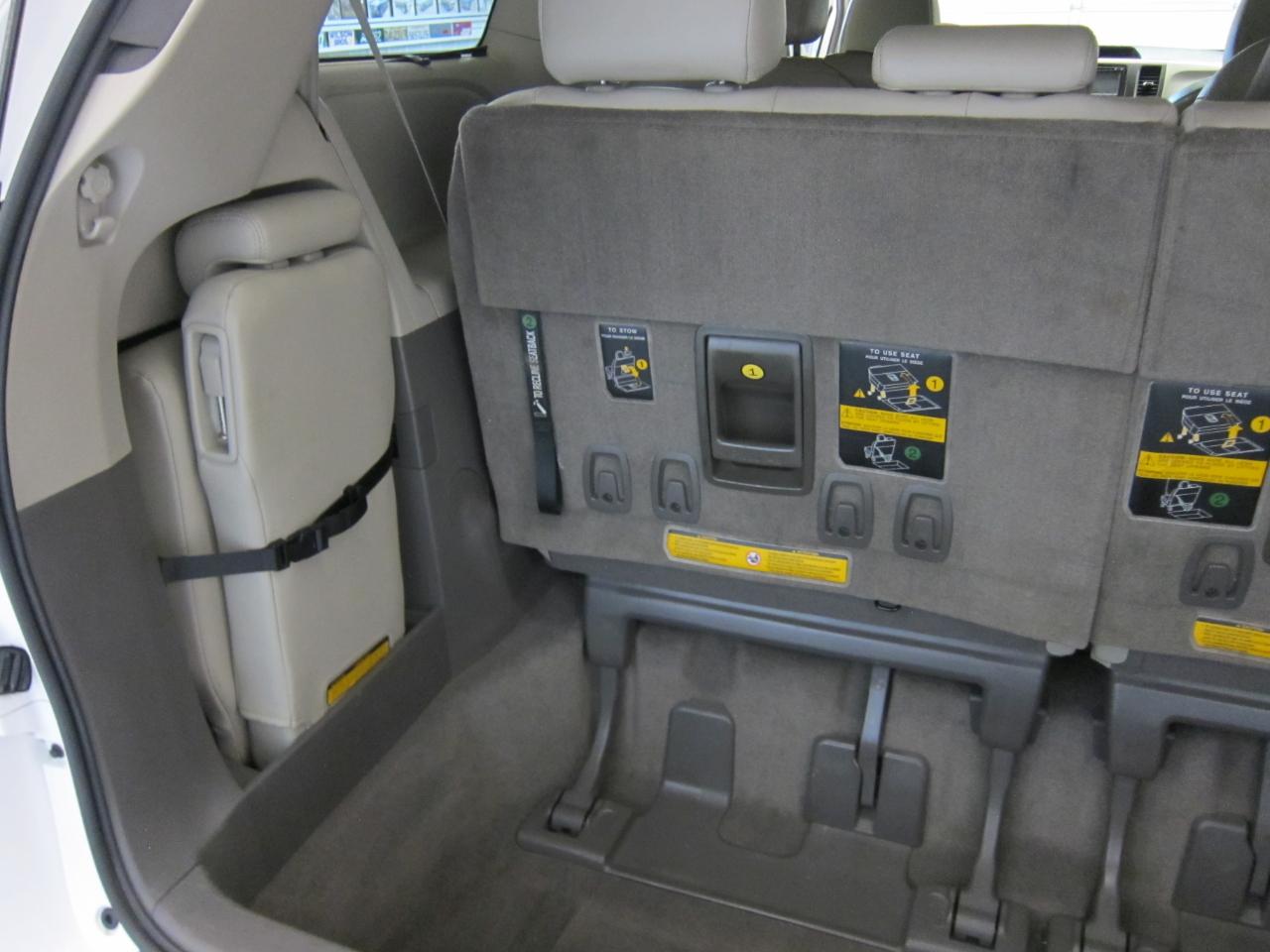 Toyota Sienna XLE FWD 8-Passenger V6 2013