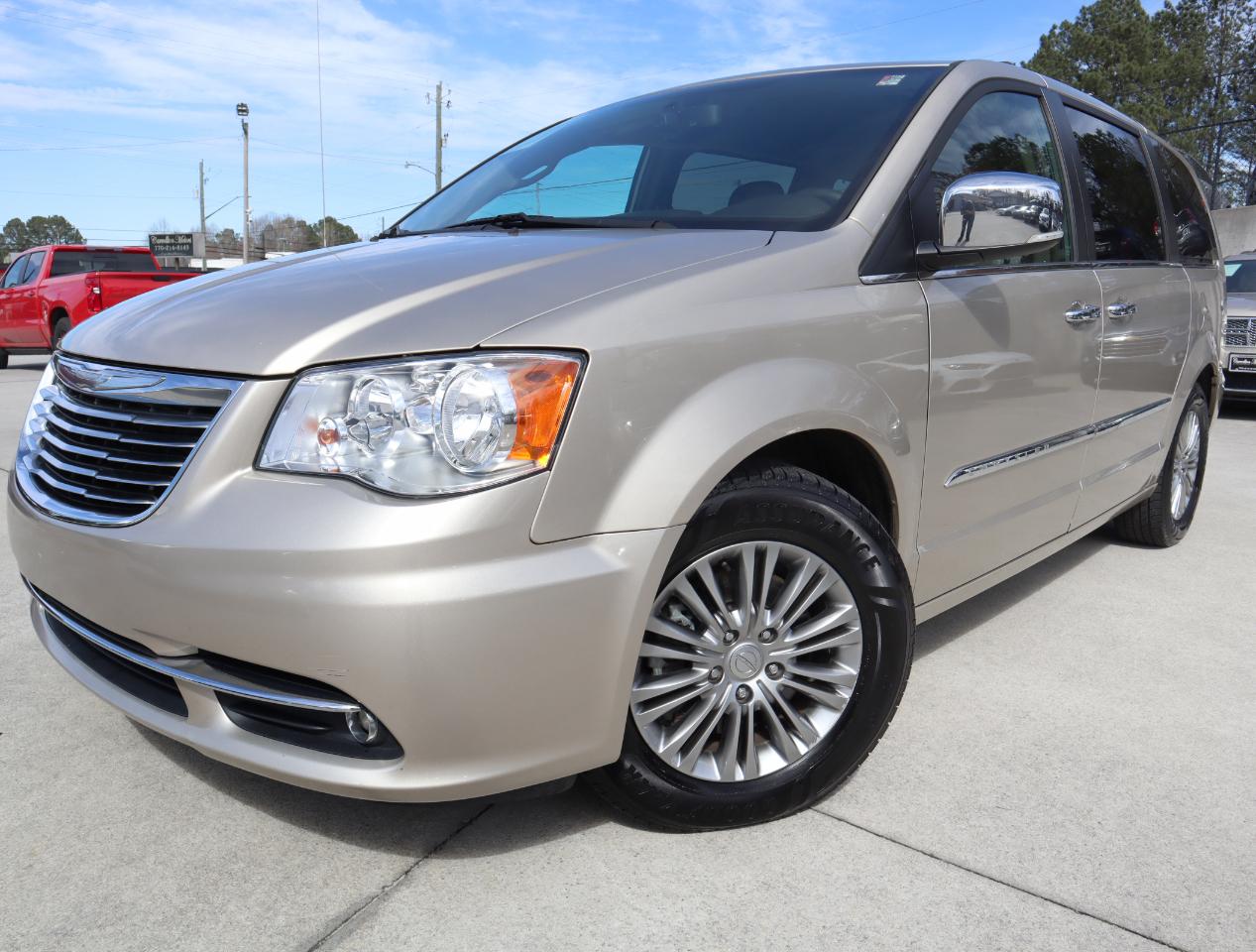 Chrysler Town & Country Touring-L 2016