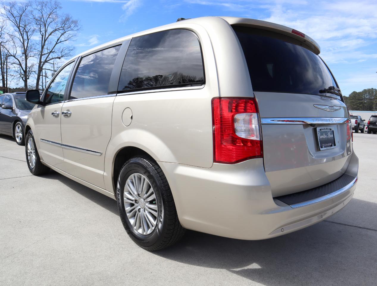 Chrysler Town & Country Touring-L 2016