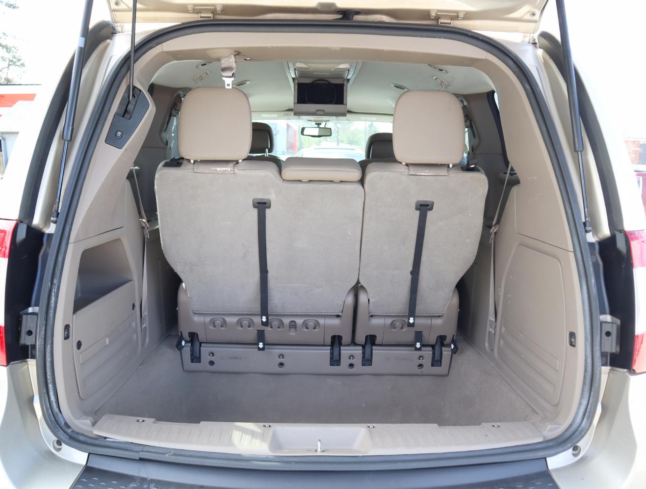 Chrysler Town & Country Touring-L 2016