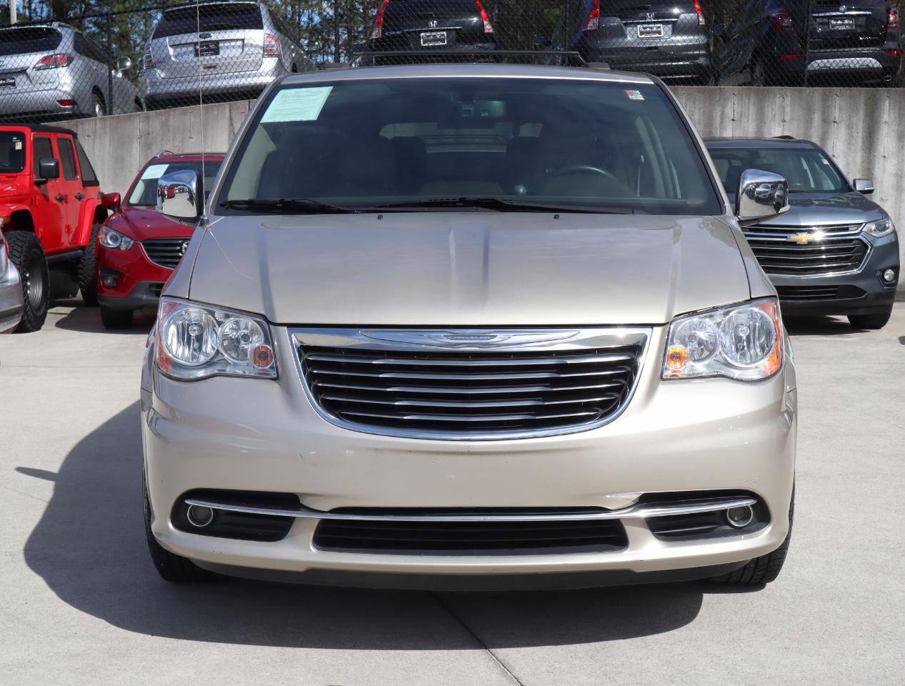 Chrysler Town & Country Touring-L 2016
