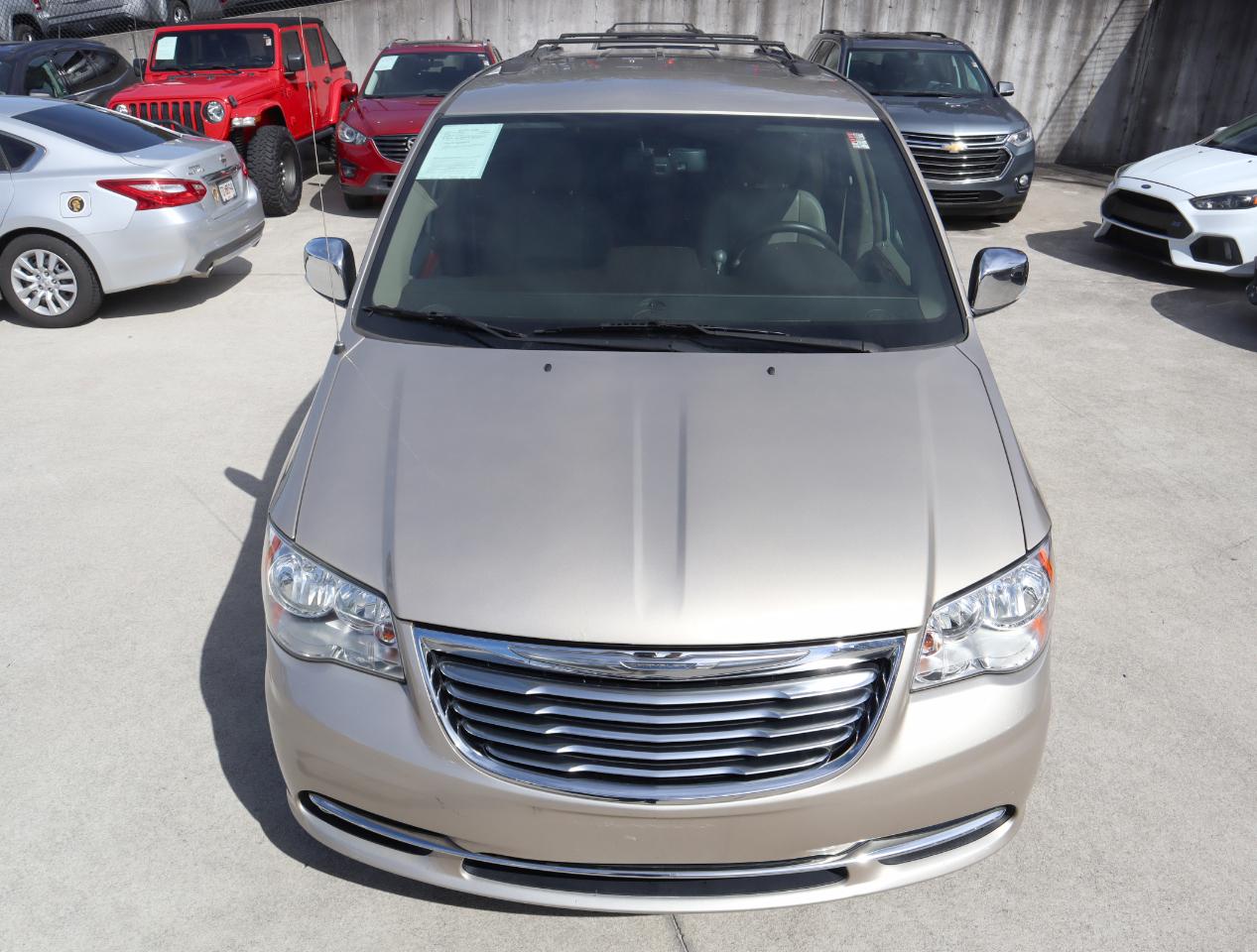 Chrysler Town & Country Touring-L 2016