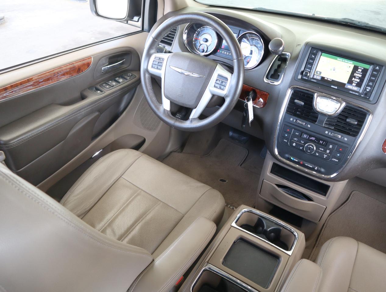 Chrysler Town & Country Touring-L 2016