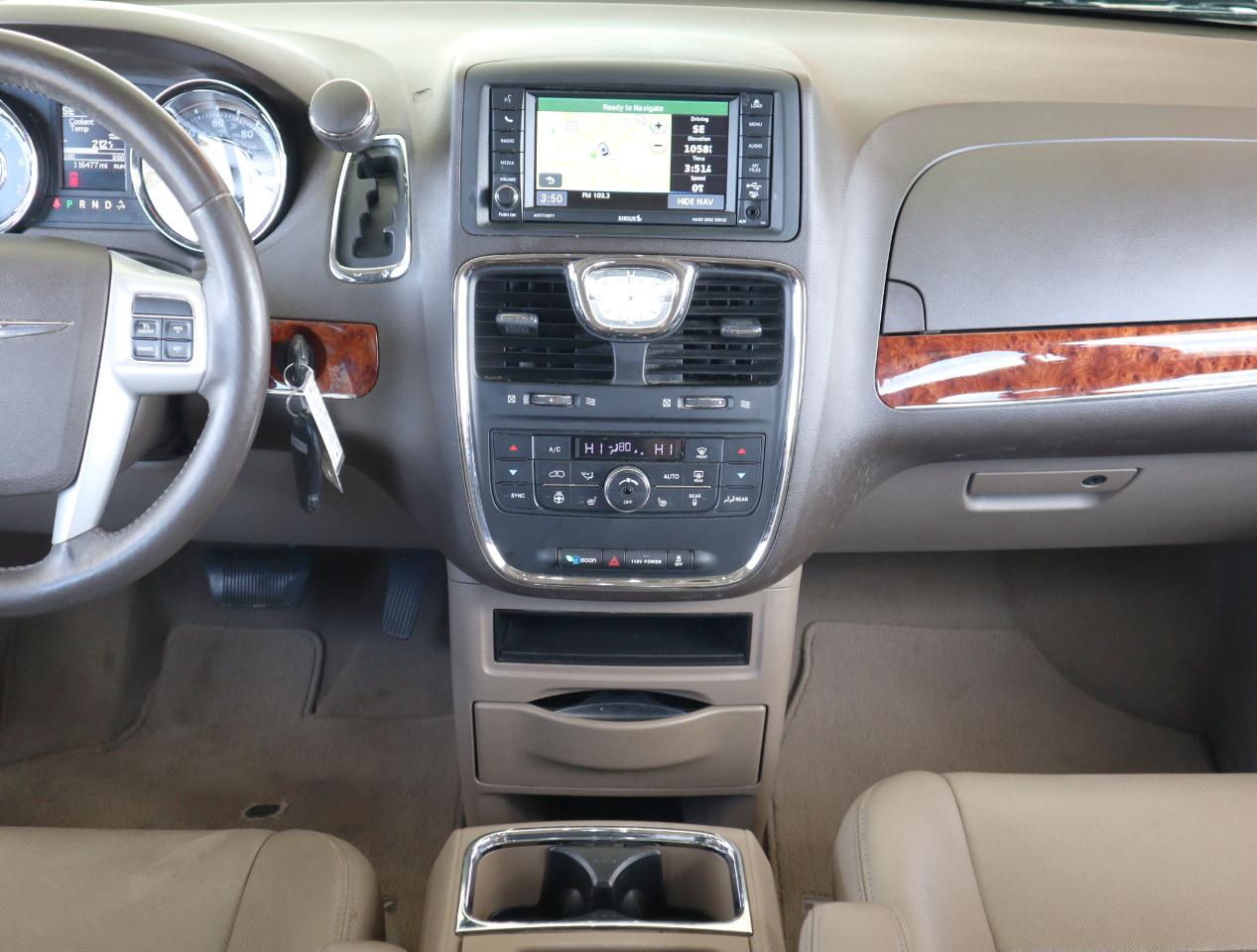 Chrysler Town & Country Touring-L 2016