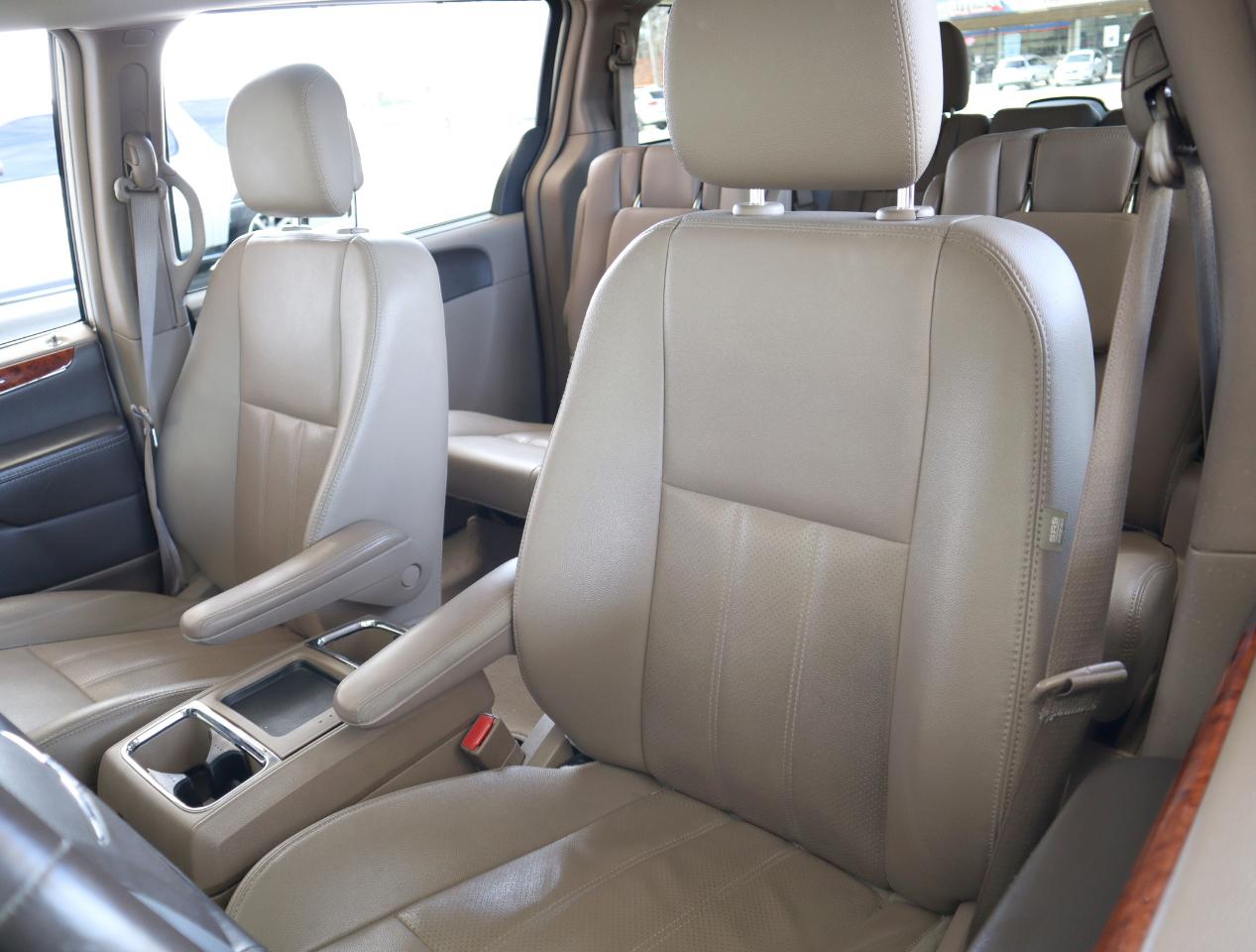 Chrysler Town & Country Touring-L 2016