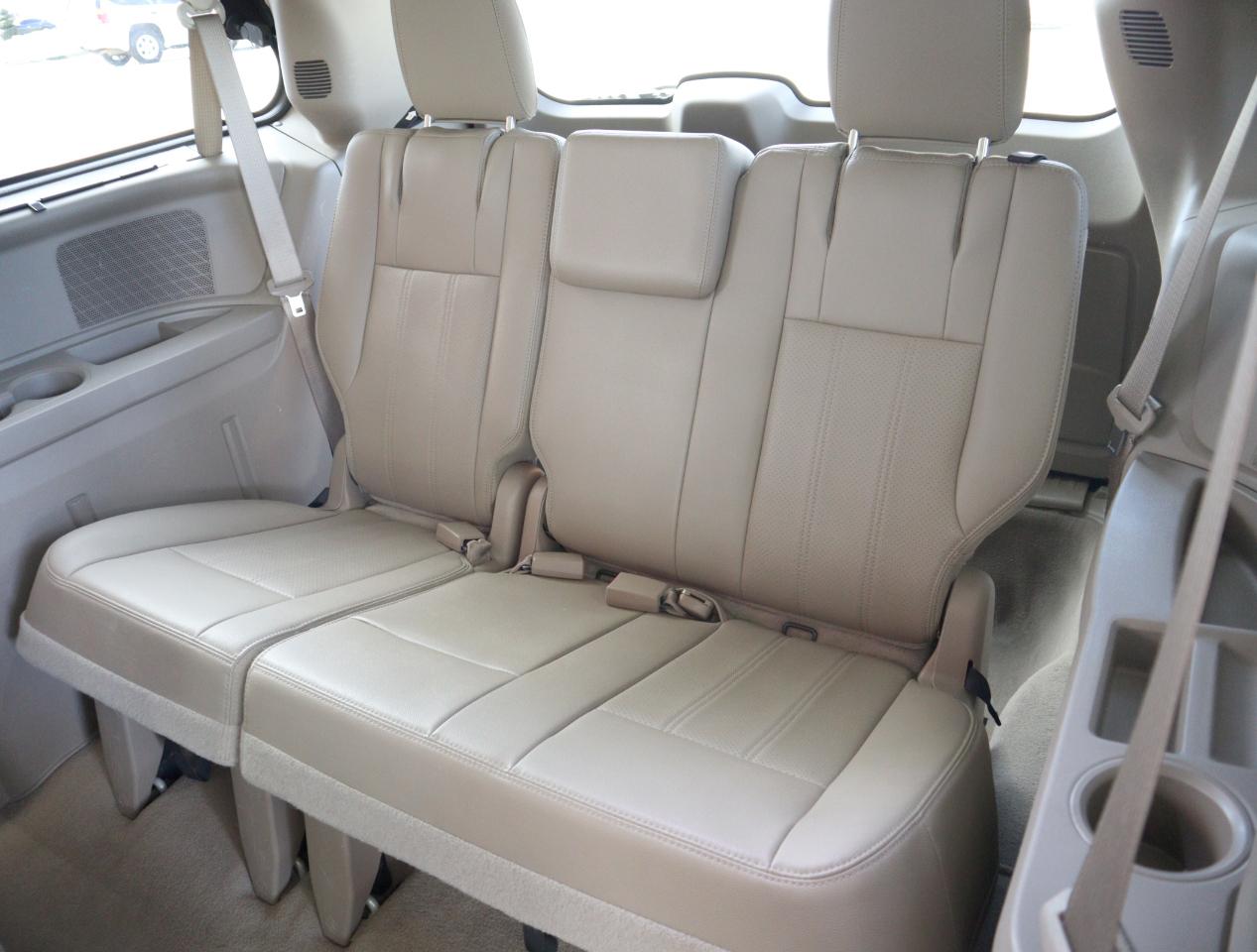 Chrysler Town & Country Touring-L 2016