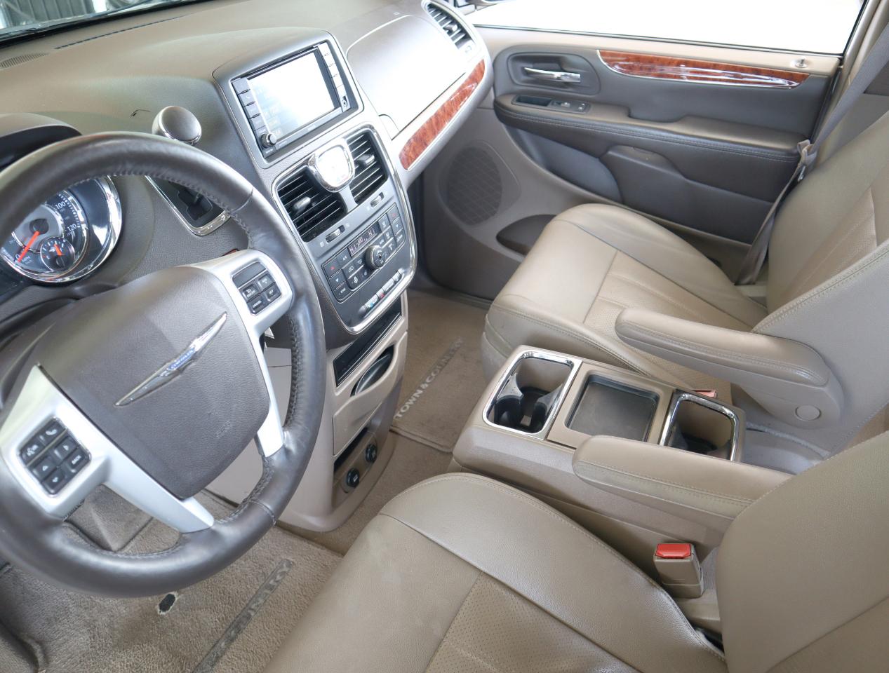 Chrysler Town & Country Touring-L 2016