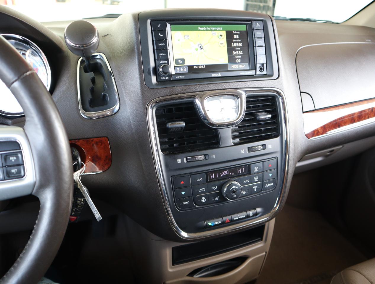 Chrysler Town & Country Touring-L 2016