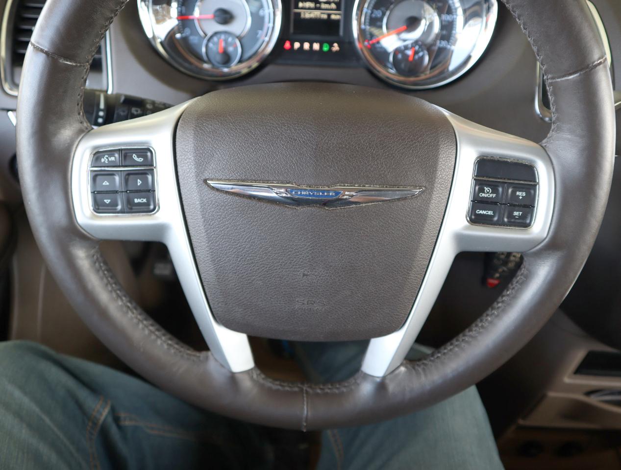 Chrysler Town & Country Touring-L 2016