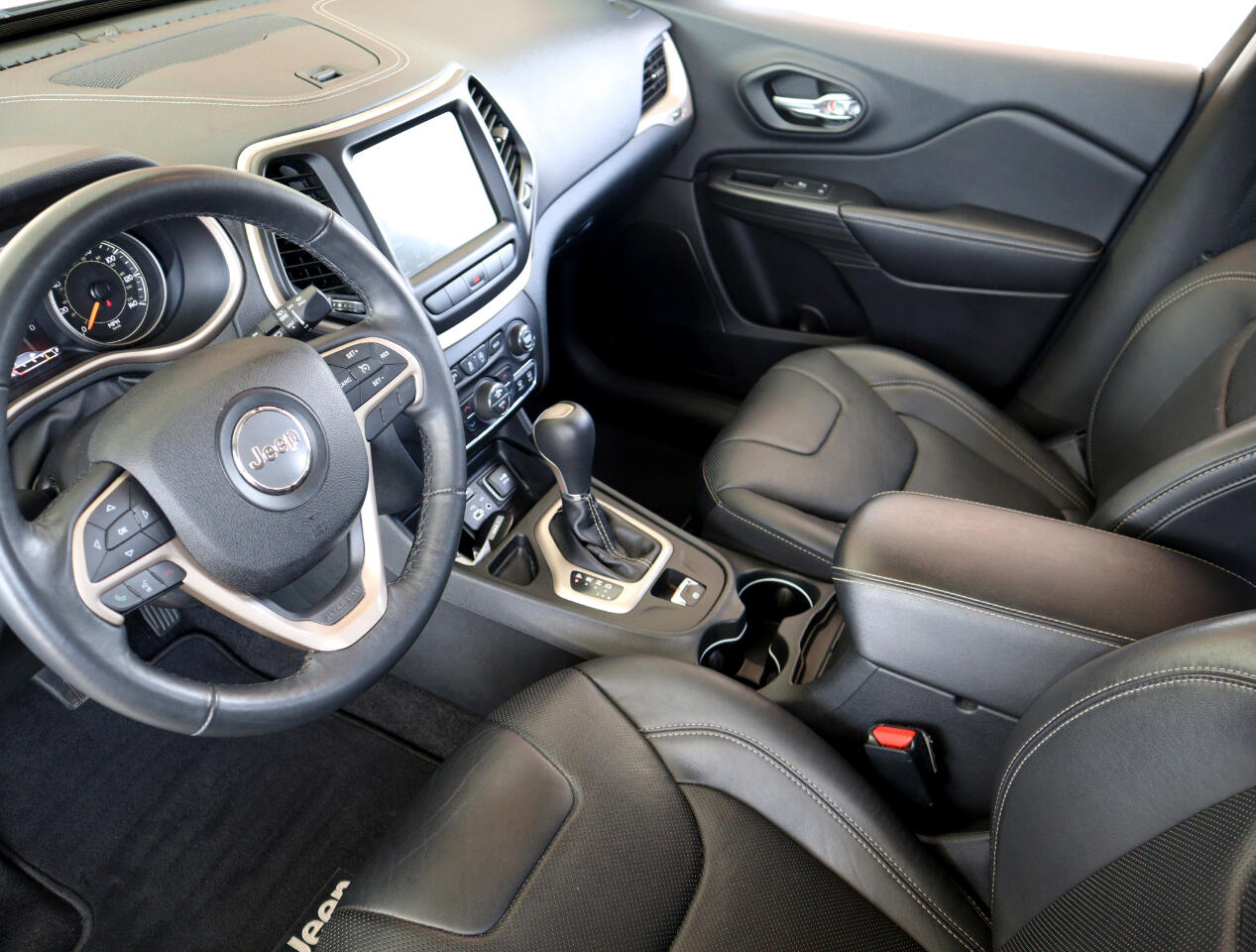 2015 Jeep Cherokee Limited photo 35