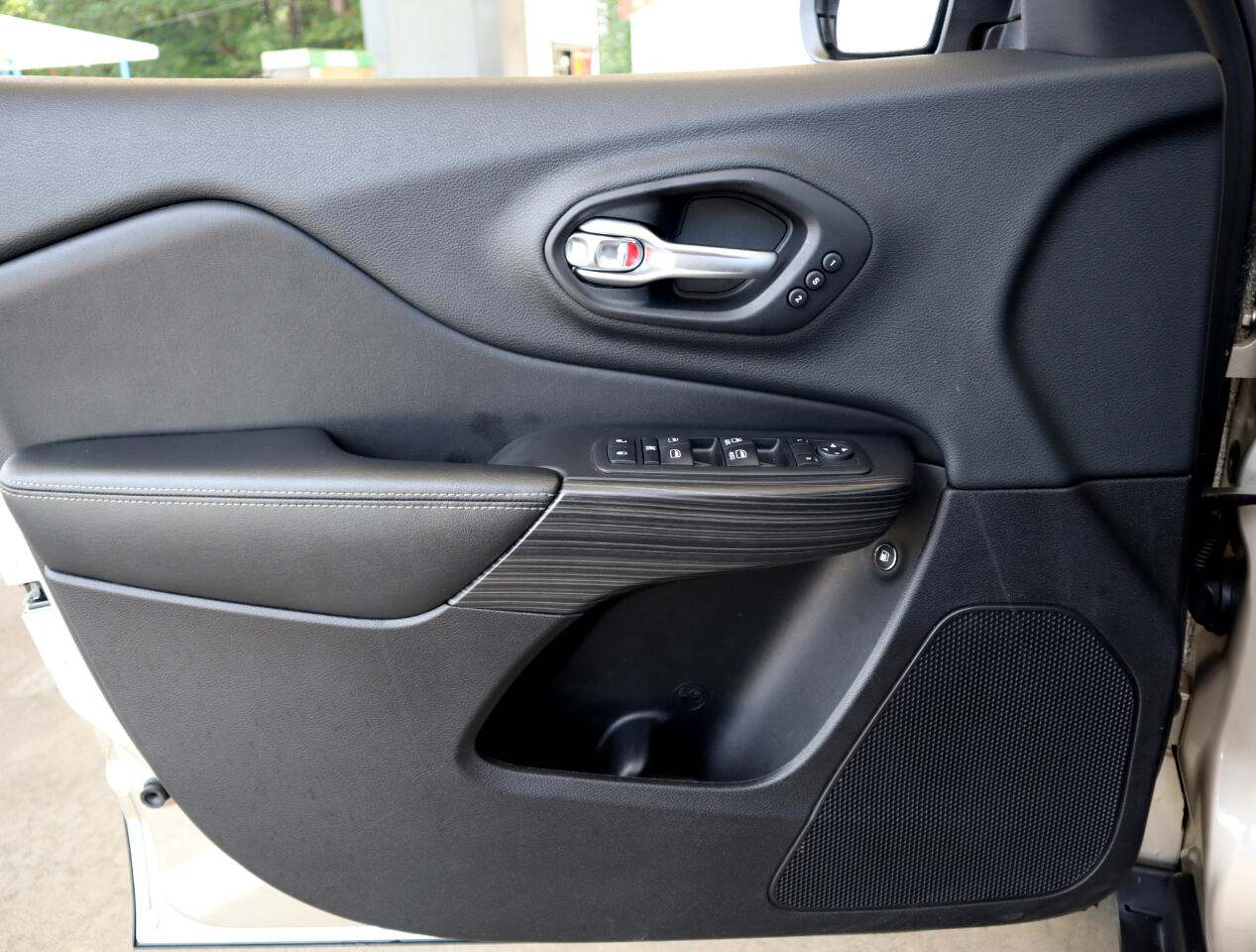 2015 Jeep Cherokee Limited photo 41