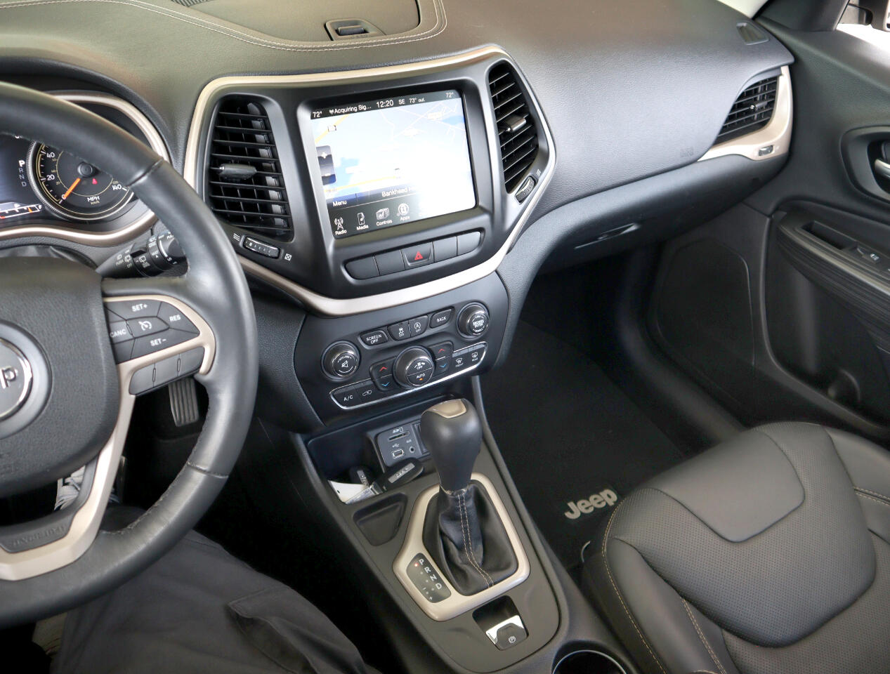 2015 Jeep Cherokee Limited photo 43