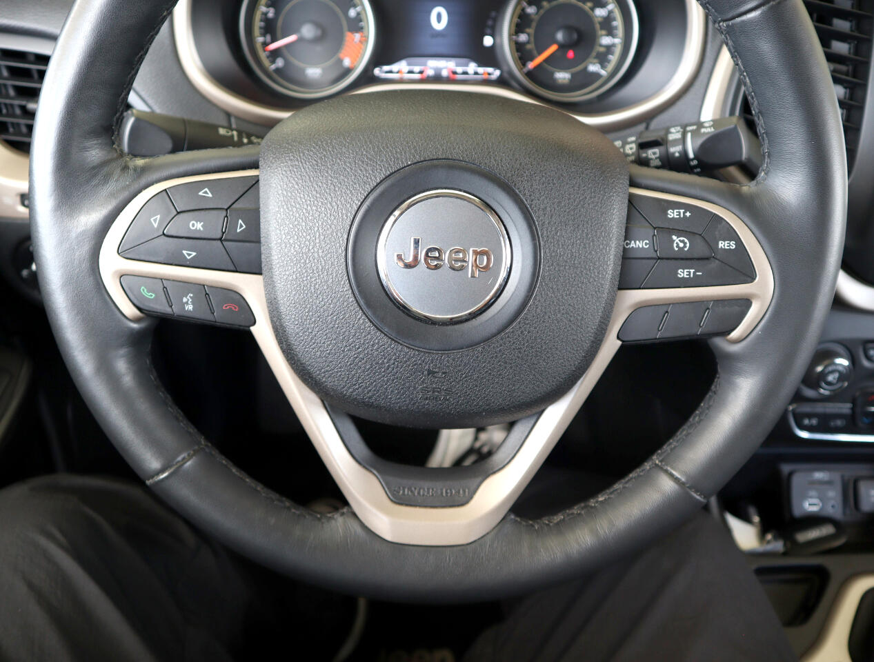 2015 Jeep Cherokee Limited photo 50