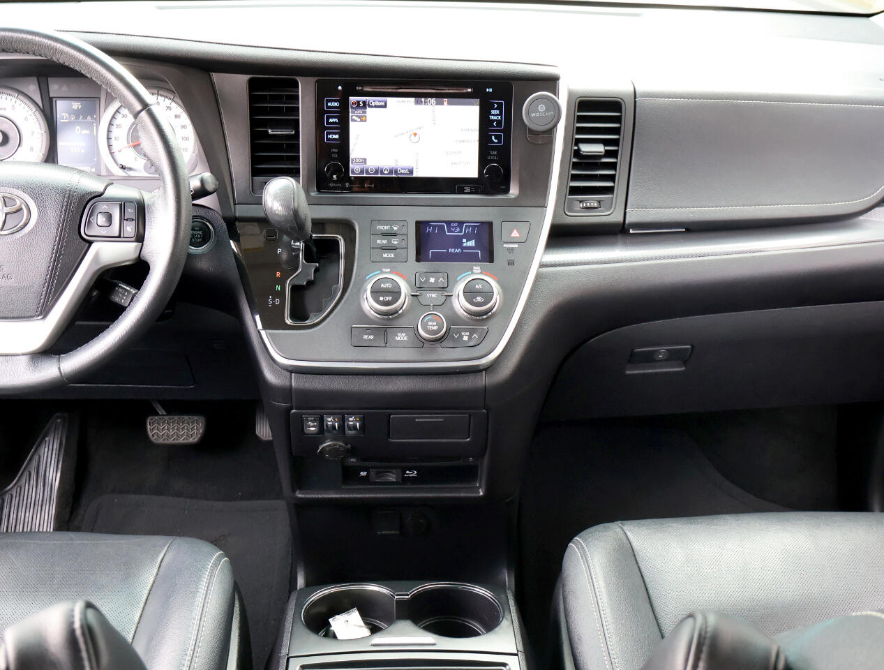 Toyota Sienna SE Premium FWD 8-Passenger V6 2017