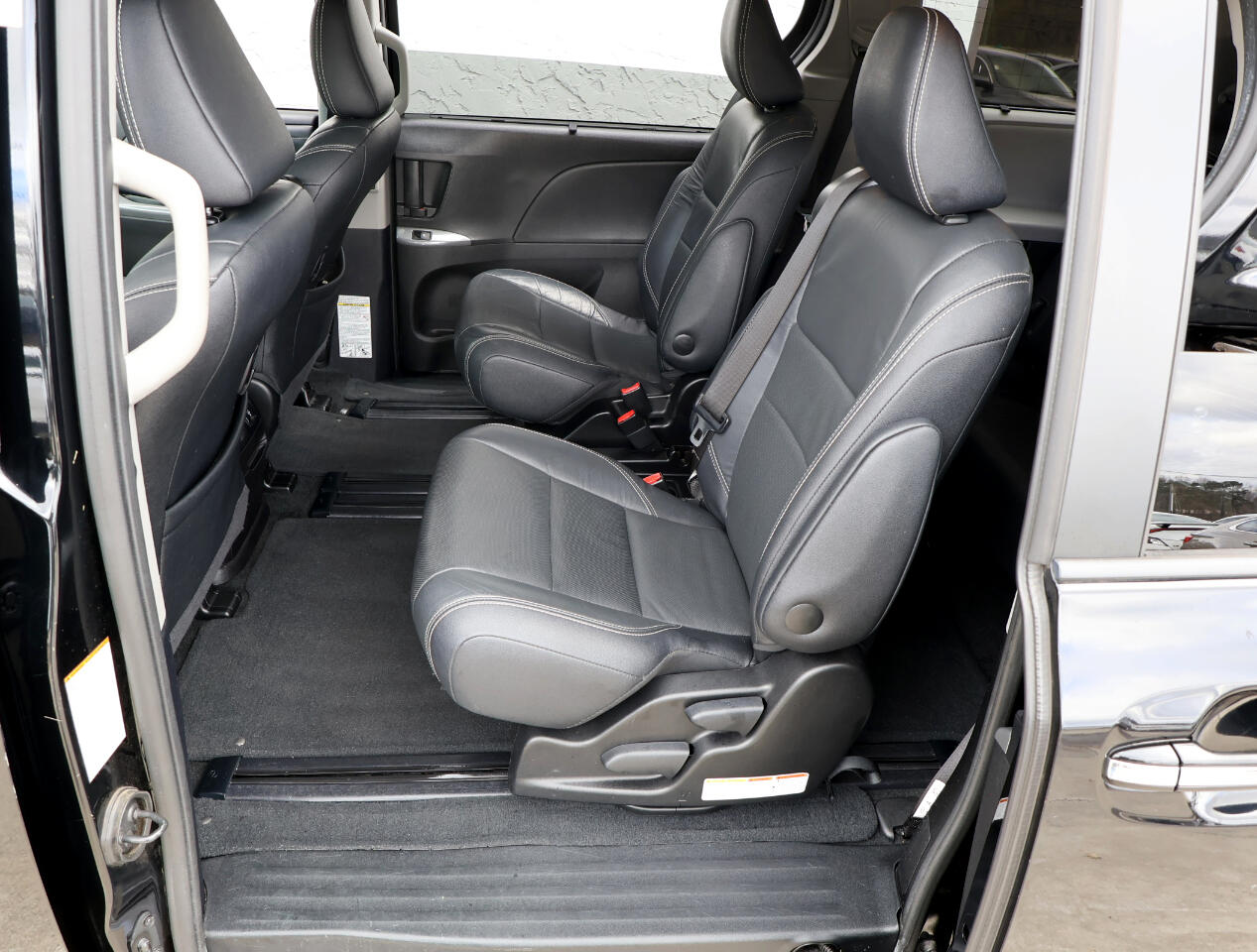 Toyota Sienna SE Premium FWD 8-Passenger V6 2017