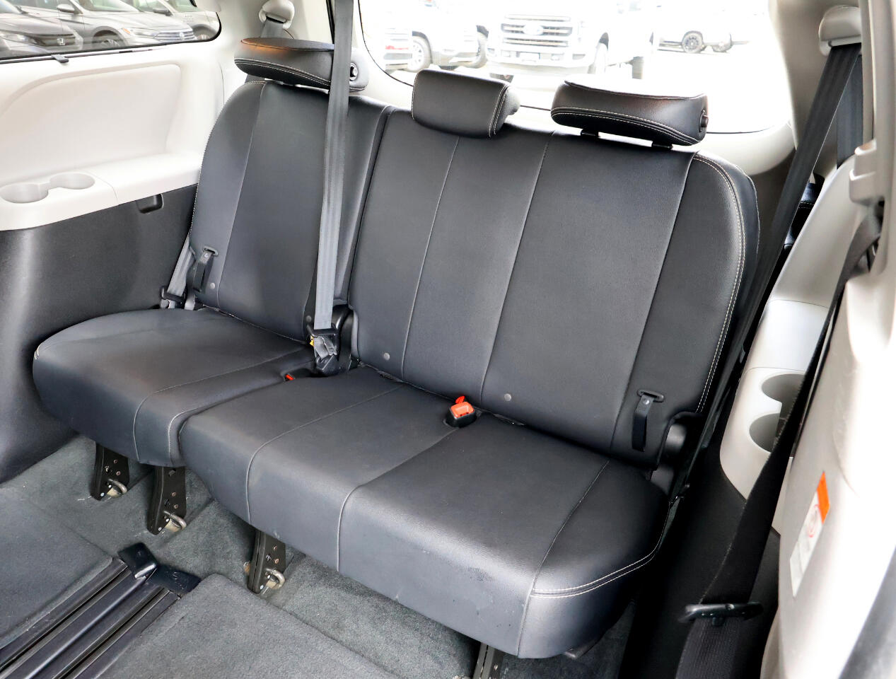 Toyota Sienna SE Premium FWD 8-Passenger V6 2017