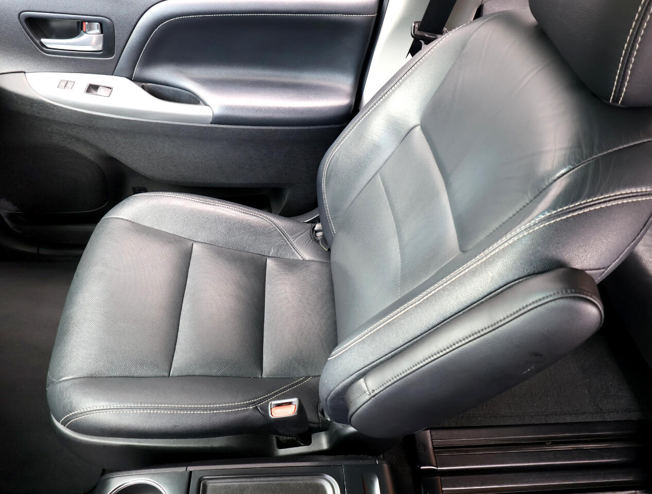 Toyota Sienna SE Premium FWD 8-Passenger V6 2017