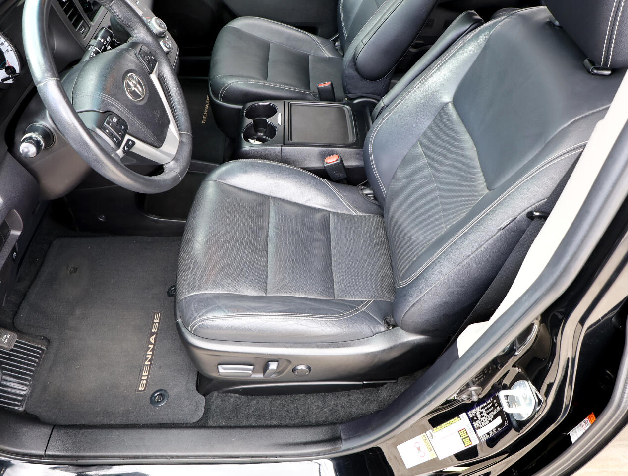 Toyota Sienna SE Premium FWD 8-Passenger V6 2017