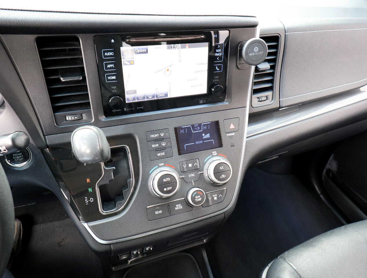 Toyota Sienna SE Premium FWD 8-Passenger V6 2017