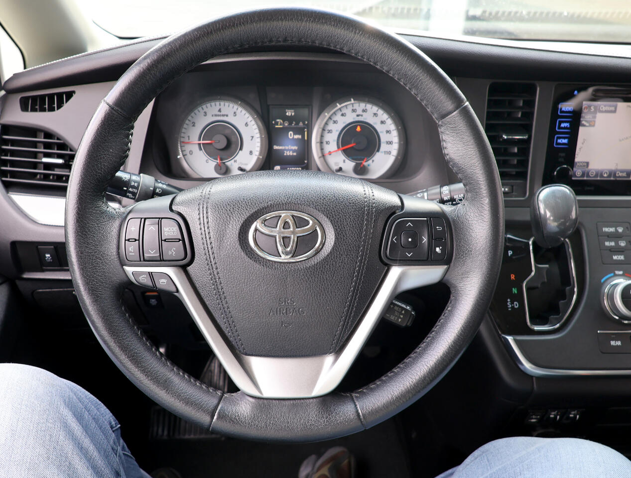 Toyota Sienna SE Premium FWD 8-Passenger V6 2017