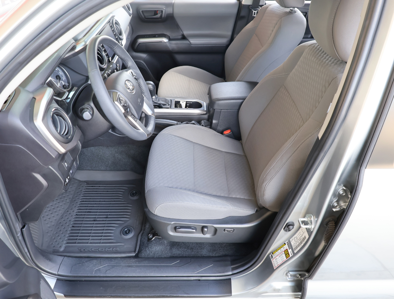 Toyota Tacoma SR5 Double Cab 4WD V6 2023