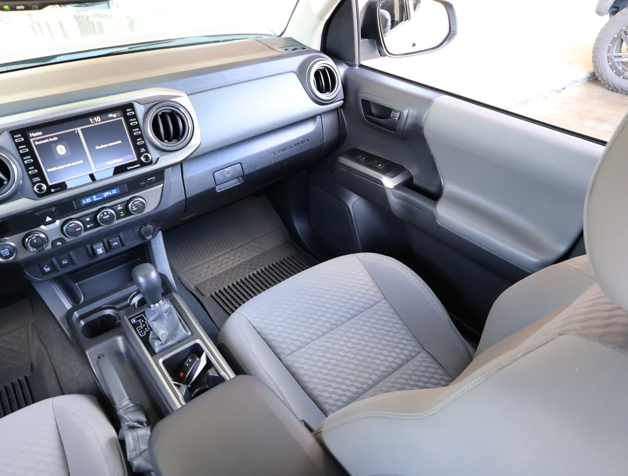 Toyota Tacoma SR5 Double Cab 4WD V6 2023