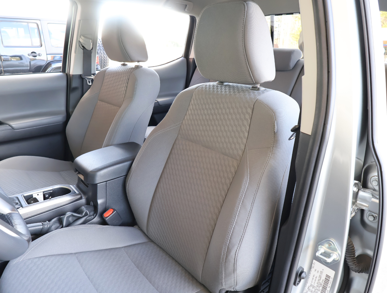 Toyota Tacoma SR5 Double Cab 4WD V6 2023