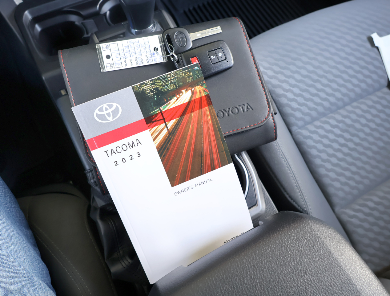 Toyota Tacoma SR5 Double Cab 4WD V6 2023