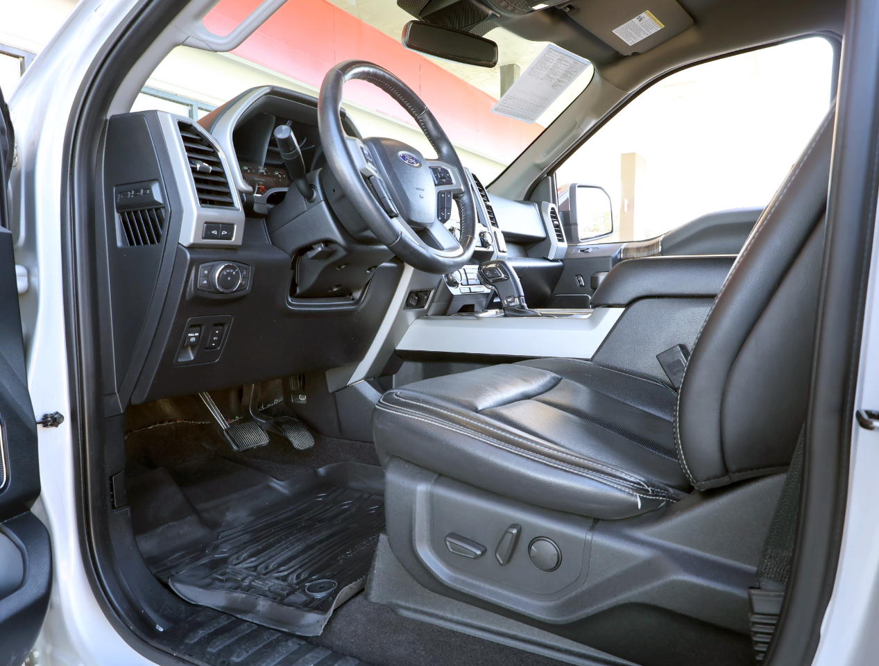 Ford F-150 Lariat SuperCrew 4WD 2019