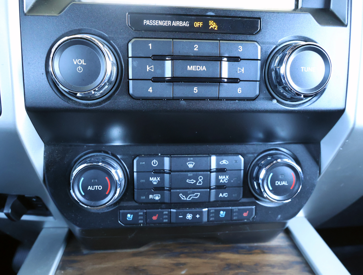 Ford F-150 Lariat SuperCrew 4WD 2019