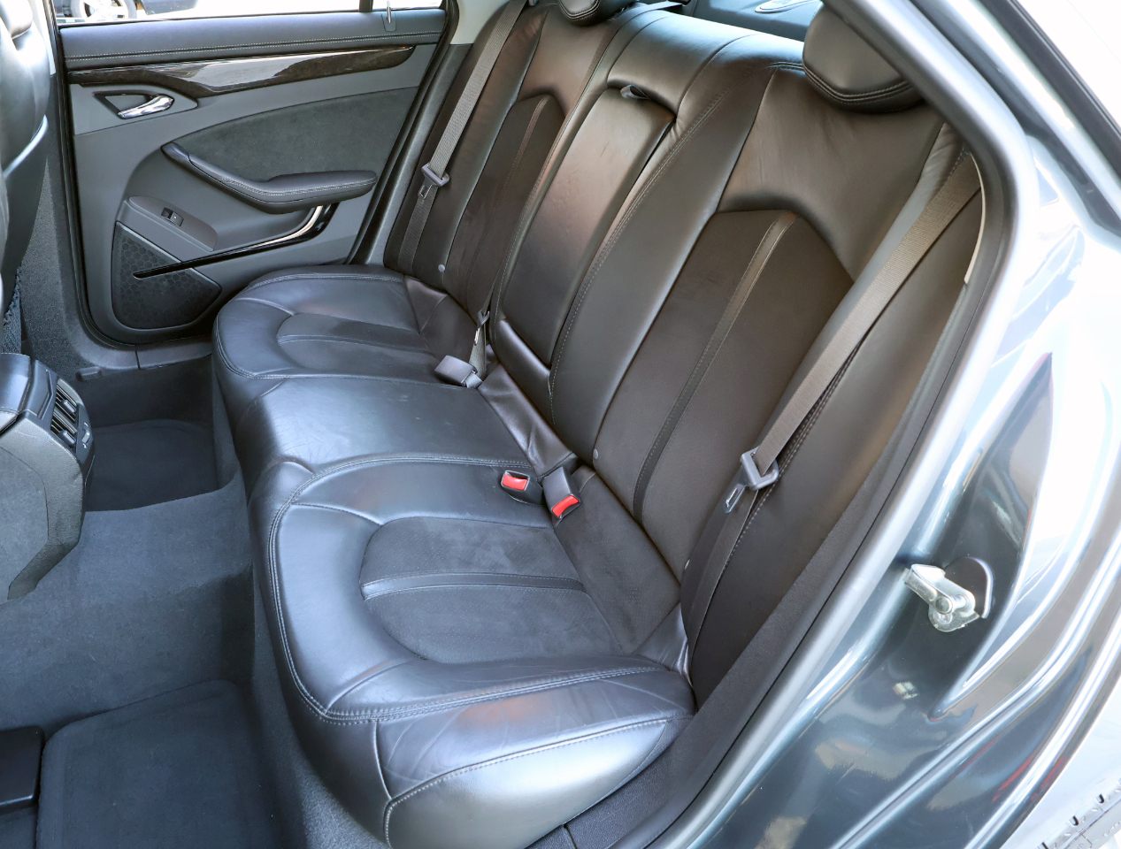 Cadillac CTS V Sedan 2010